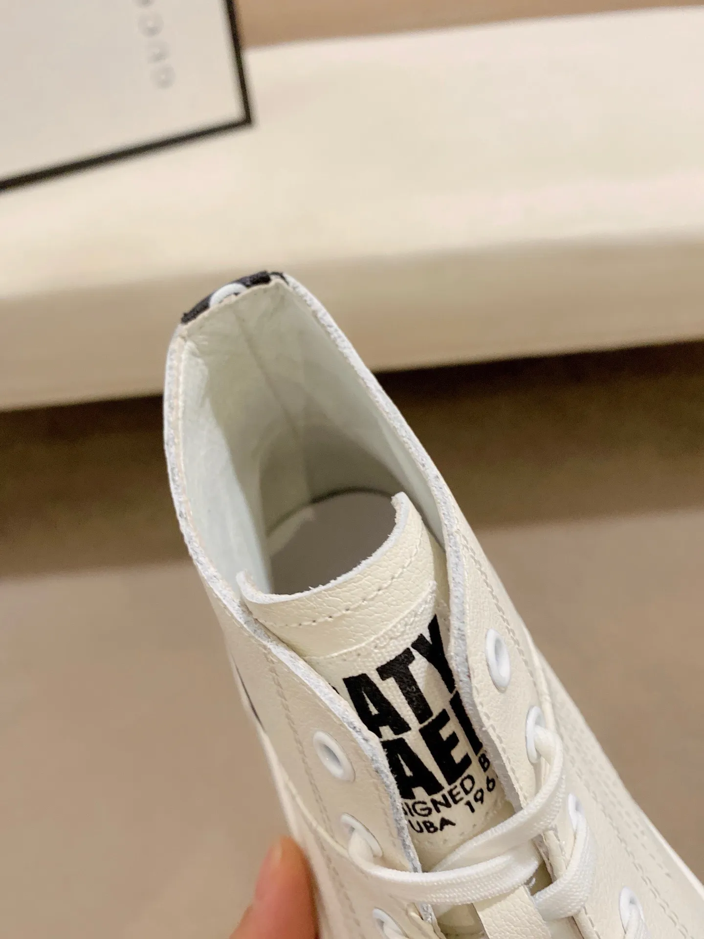 Men's clothing and shoes💰:480💰 (GUCCI) The latest model from the official website🎁🎁Casual and fashionable men's shoes👟, hot style💥The version is simple and elegant, exclusive for trendy men. Unique latest brand elements from the official website👑Original Gucci decoration, fashionable and generous, the fabric is original cowhide ✅Sheepskin lining, the official website specifies wear-resistant casual outsole, the classic model is taken in kind at the counter🎬38-44 (45 is custom-made and cannot be returned or exchanged)